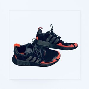 ADIDAS NMD R1 Sneakers, Boy’s 7